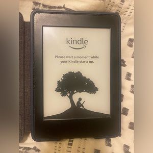 Kindle Paperwhite 7th Generation w/ navy blue case included